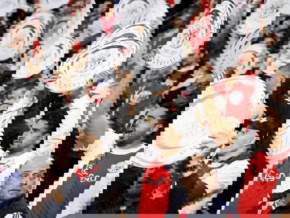 Ajax verovert 36e landstitel: Voetbal laat échte fans huilen