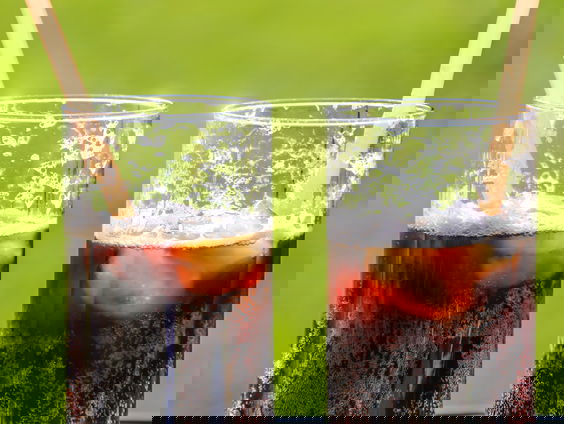 Sander en Vonneke proeven "gezonde" TikTok-cola