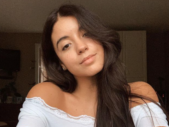 Zangeres en danseres Vivian kreeg kanker en een dwarslaesie: ‘Mijn droom viel in duigen’