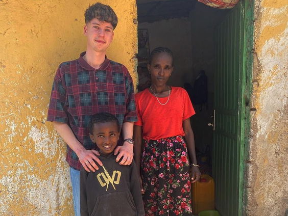 Pjotr over reis naar Ethiopië: "Ik heb ook wel een traantje gepinkt"