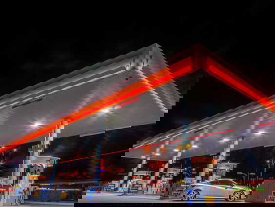 Elke haar auto werd voor haar ogen gestolen: "Ik kon nog snel genoeg rennen om hem tegen te houden"