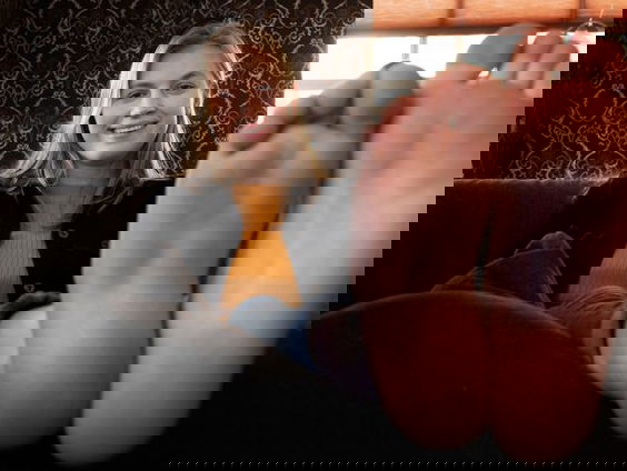 Julia (17) heeft een klompvoet: ''Mijn rechtervoet is 3 maten kleiner dan mijn linkervoet''