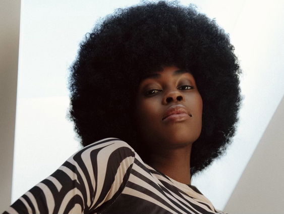 Nancy is handmodel: "Ik werd er een keer voor gevraagd en voor ik het wist werd ik vaker geboekt"