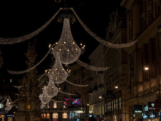 Reporter Camille: Welke kersttrack is beter het origineel of de remake?