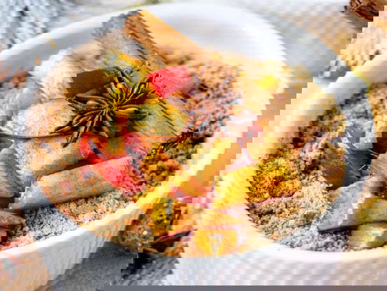 Reporter Camille maakt kerst dessert met Sanne uit Den Bosch!