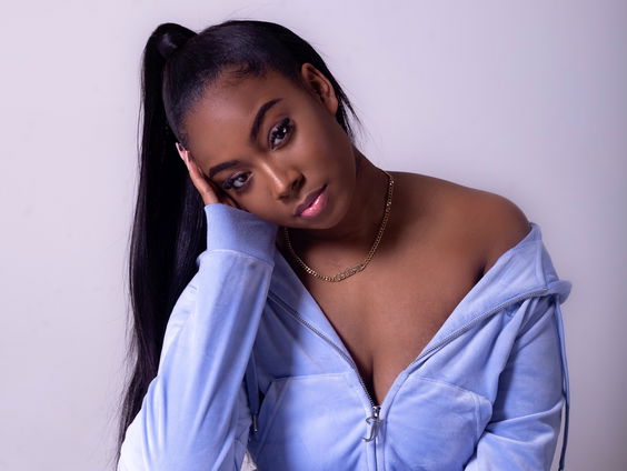 Artist of the Month Amsterdam MELL vertelt over haar track 'No More Love'