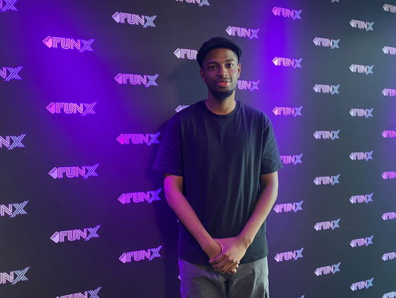 Comedian Joël Gideon vindt dat comedy geen grenzen kent