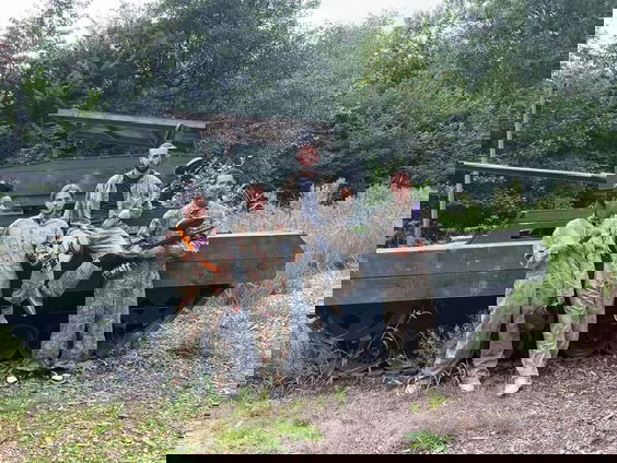 Reporter Camille speelt Capture Flag in Spaarnwoude: "Aah dit doet echt pijn!"