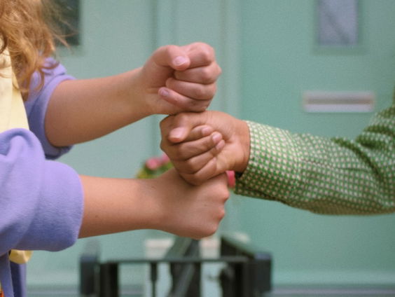 Jonge Hindoestaanse meisjes gezocht met acteerambities: "Zij moeten nu de kans krijgen"