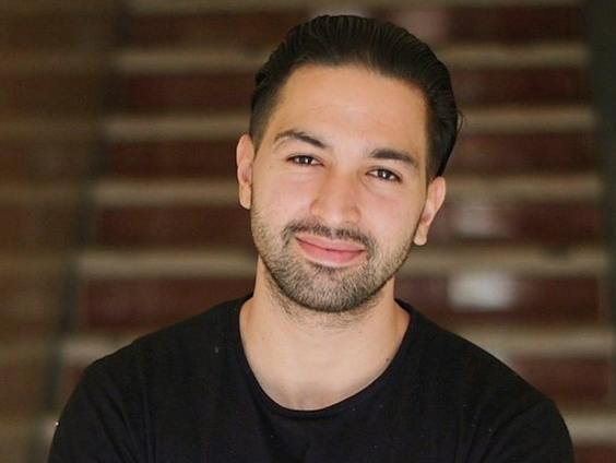 Youssef wil kinderen blij maken met een mooi cadeau tijdens het suikerfeest: "Je bent maar één keer kind"