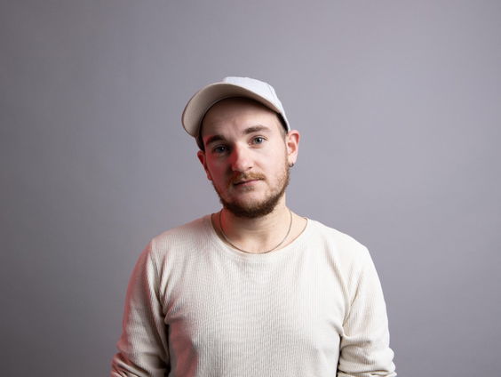 Spoken word: Tom Strik