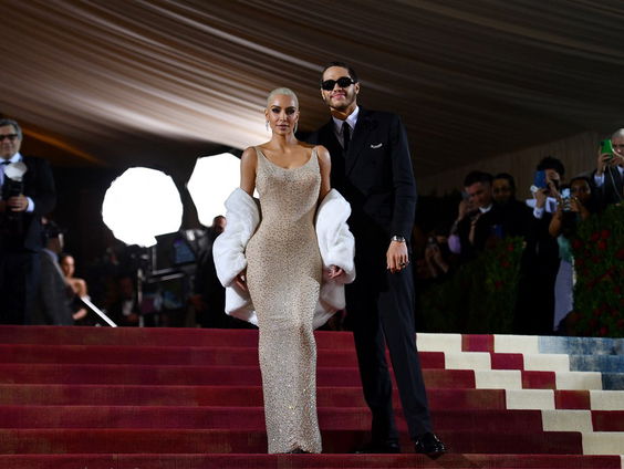 Modejournalist Lara Oliveri over het Met Gala: 'Een ticket kost 35.000 dollar'