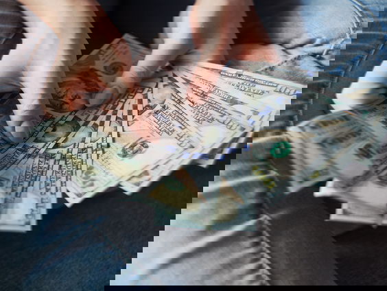 Student Joep: 'Ik krijg koorts-stromen en burn-out klachten door studieschuld'