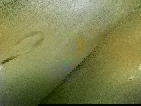 Moun vraagt zich af: "Hoe weet een radio-dj dat wij aan het luisteren zijn?"