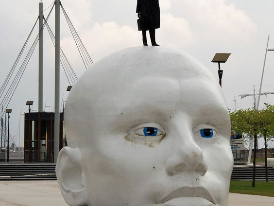 Reporter Camille: Gelooft Lelystad in vrijdag de 13e?