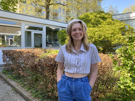 Tweedehands kleding scoren in de thriftshop? Kaylin (20) heeft de beste tips!