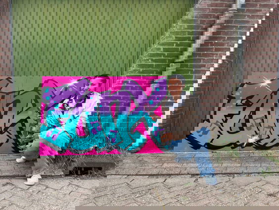 Reporter Camille maakt een FunX Graffiti bij Klaver5 in Zwolle!