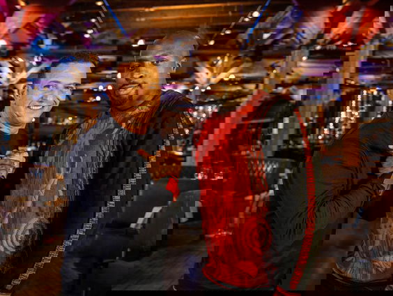 Najib Amhali geeft Fernando tips voor zijn theatershow!