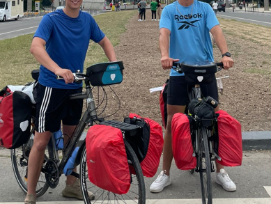 Jochem en Ferry fietsen voor het goede doel van Rotterdam naar Barcelona