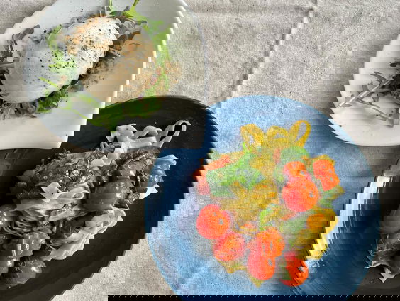 Reporter Camille zoekt uit hoe je voor €5 per week kan eten!