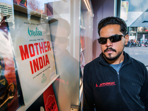 Filmmaker Amar (27) over zijn documentaire The Place I Call Home: 'Ik wilde mezelf beter begrijpen''