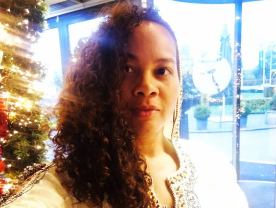 Rotterdamse Loraine over Endometriose(baarmoeder aandoening): ''Menstruatieklachten worden niet serieus genomen''