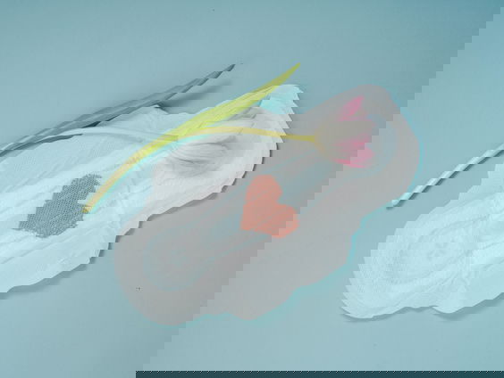 Laura helpt vrouwen in armoede aan menstruatieproducten