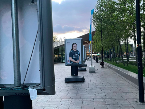 Er is wéér een fototentoonstelling vernield