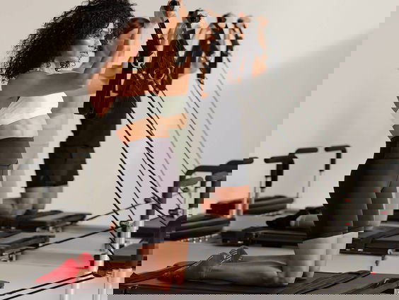 Reporter Camille traint haar hele lichaam doormiddel van één apparaat!