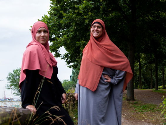 Sari van Tante Aïsha: ''We zagen dat er best veel vragen zijn over seksualiteit en intimiteit bij mensen die moslim zijn.''