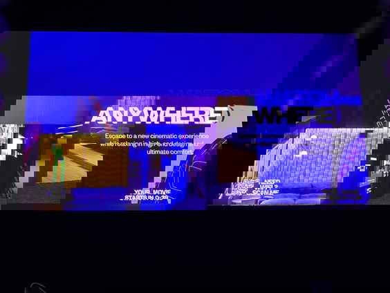 Reporter Camille checkt privé bioscoop met roomservice in Utrecht!