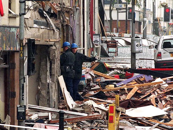 GeschiedLied: U2 - Peace On Earth