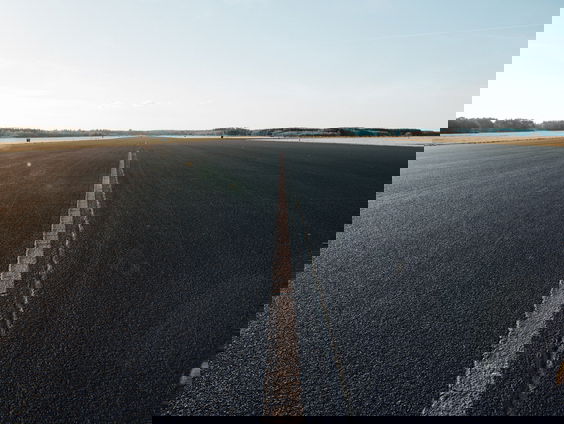 HUH?! - Waarom lijkt asfalt in de verte gesmolten?