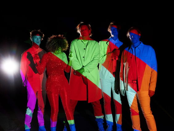 Slow Sunday: Massive Attack, Rihanna, Arcade Fire