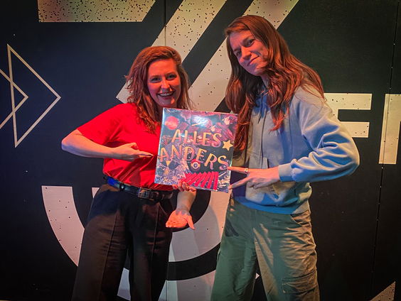 Jeanne (WIES) co-host bij Vera On Track