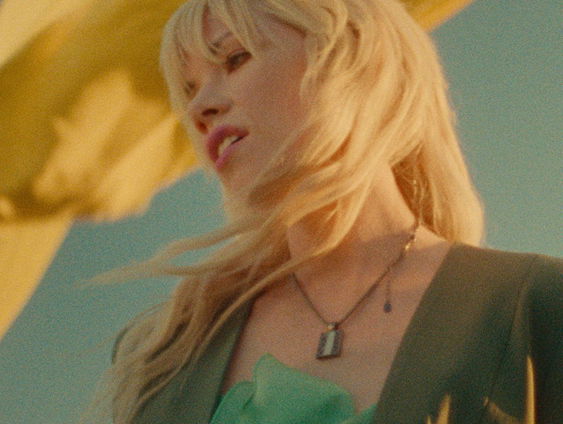 Slow Sunday: Carly Rae Jepsen, Chic, Wolf Alice