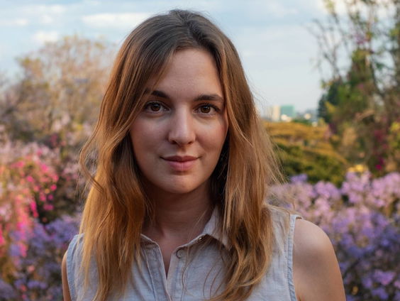 Kunststof - Saskia Houttuin, correspondent