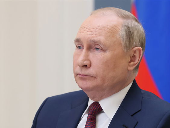 Het westen moet blijven praten met Poetin