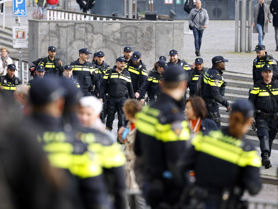 Gaat de politie nu dan echt wat doen aan racisme binnen het korps?