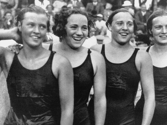 Zwemster Jopie Selbach en de estafettedames op de 'Hitlerspelen' van 1936