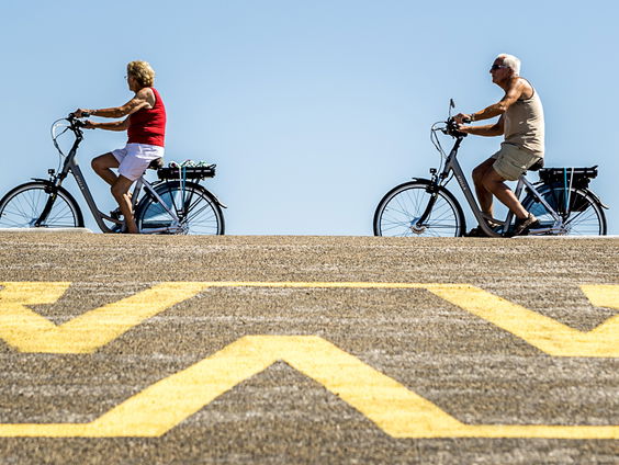 Moeten gebruikers van e-bikes zich schamen?
