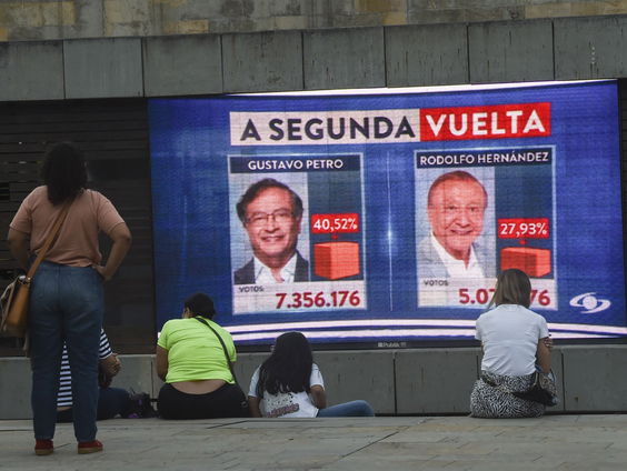 Bureau Buitenland -  Colombia krijgt een totaal andere president