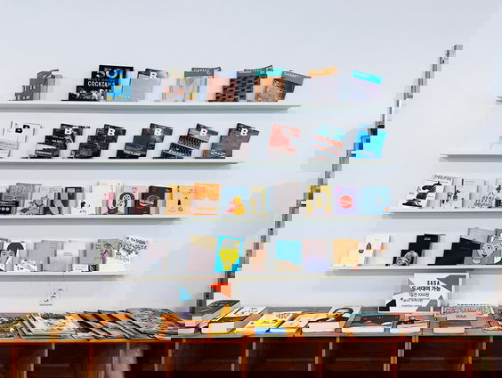 In een boekwinkel ontdek je meer door 'snuffeldrang'