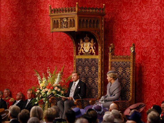 Koning verwijst in Troonrede naar toespraak Juliana. Wat zit daar achter?