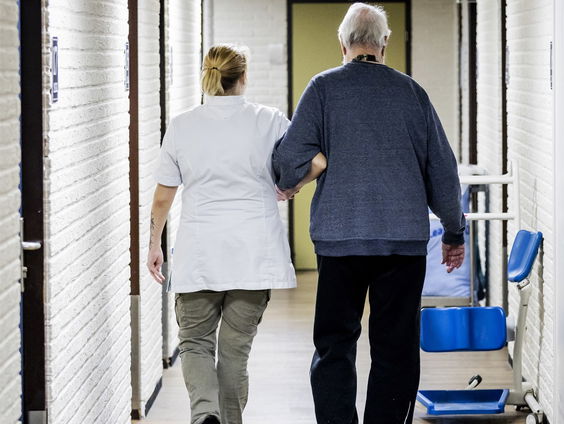 'Elke 3 minuten wordt er in ons land een oudere mishandeld'