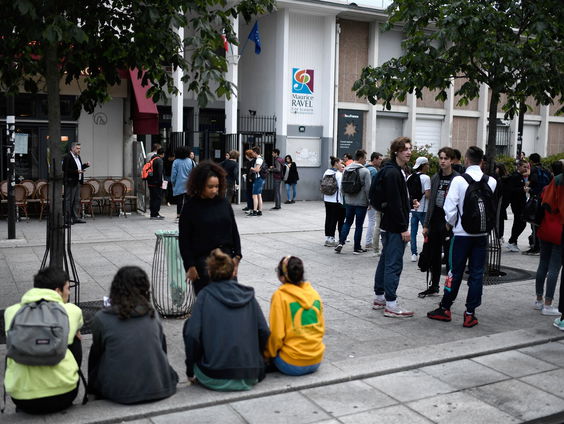 Frankrijk klaagt leerling aan na hoofddoek-incident