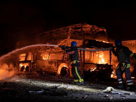 Rusland bestookt Kyiv met 18 rakketten