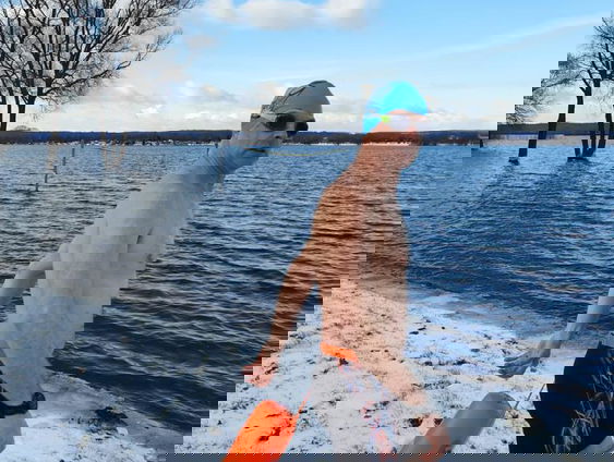 IJszwemmer Stienezen doet volgende maand mee aan WK in Polen