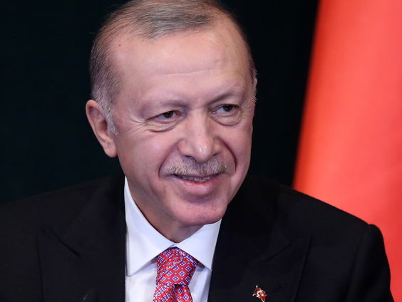 Dubbelspel van Erdogan in de oorlog