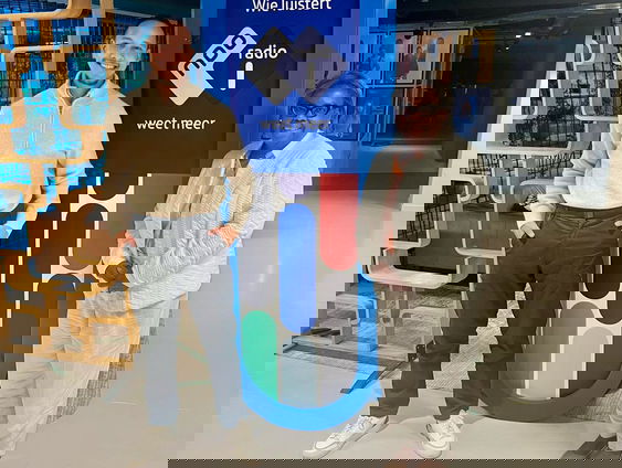 Gepensioneerd en toch full-time schoolspullen inzamelen voor de Cariben